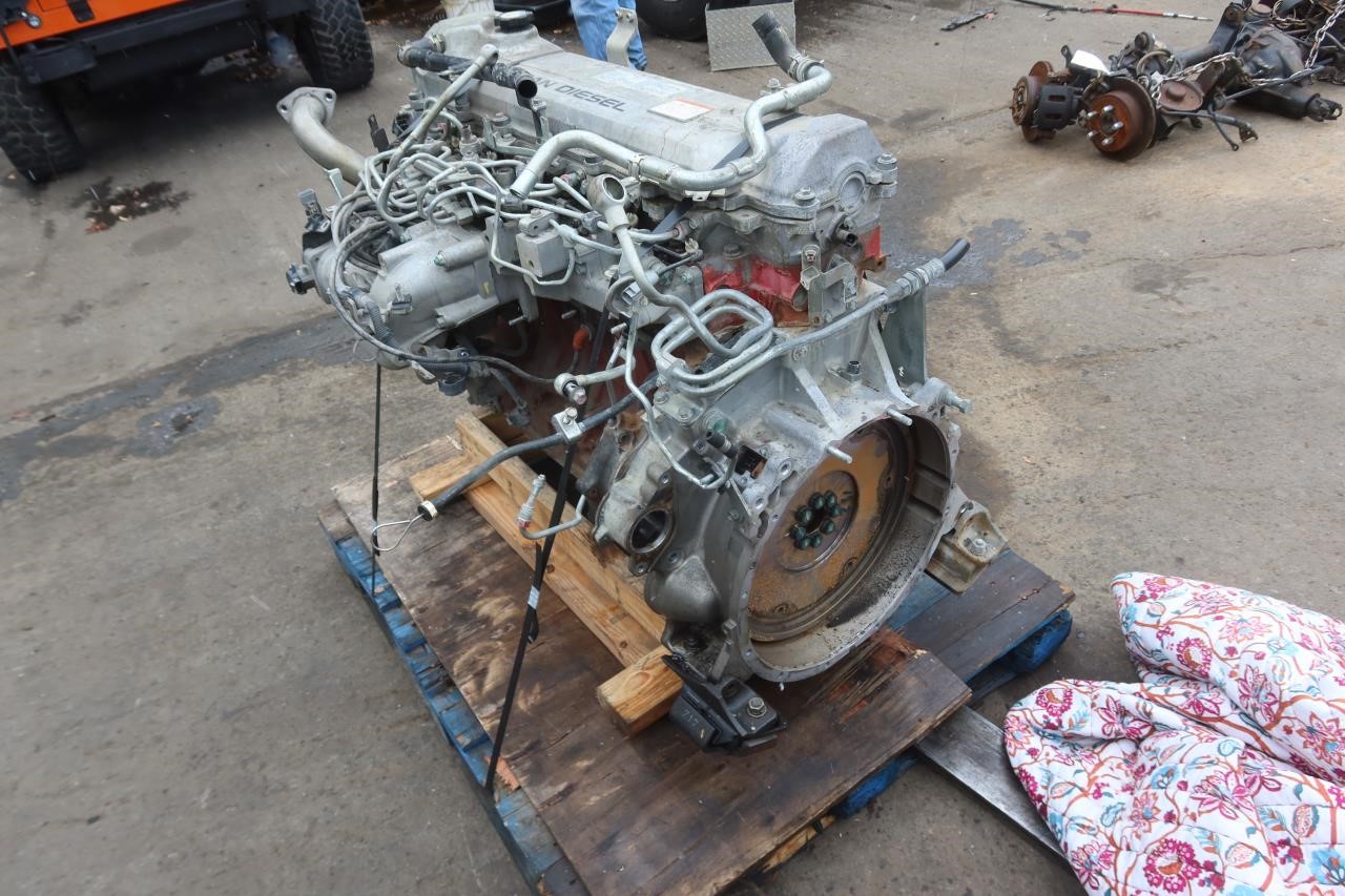  Nissan UD 3300 7.7L Diesel Truck J08E-UJ Engine Assembly 59k Miles
