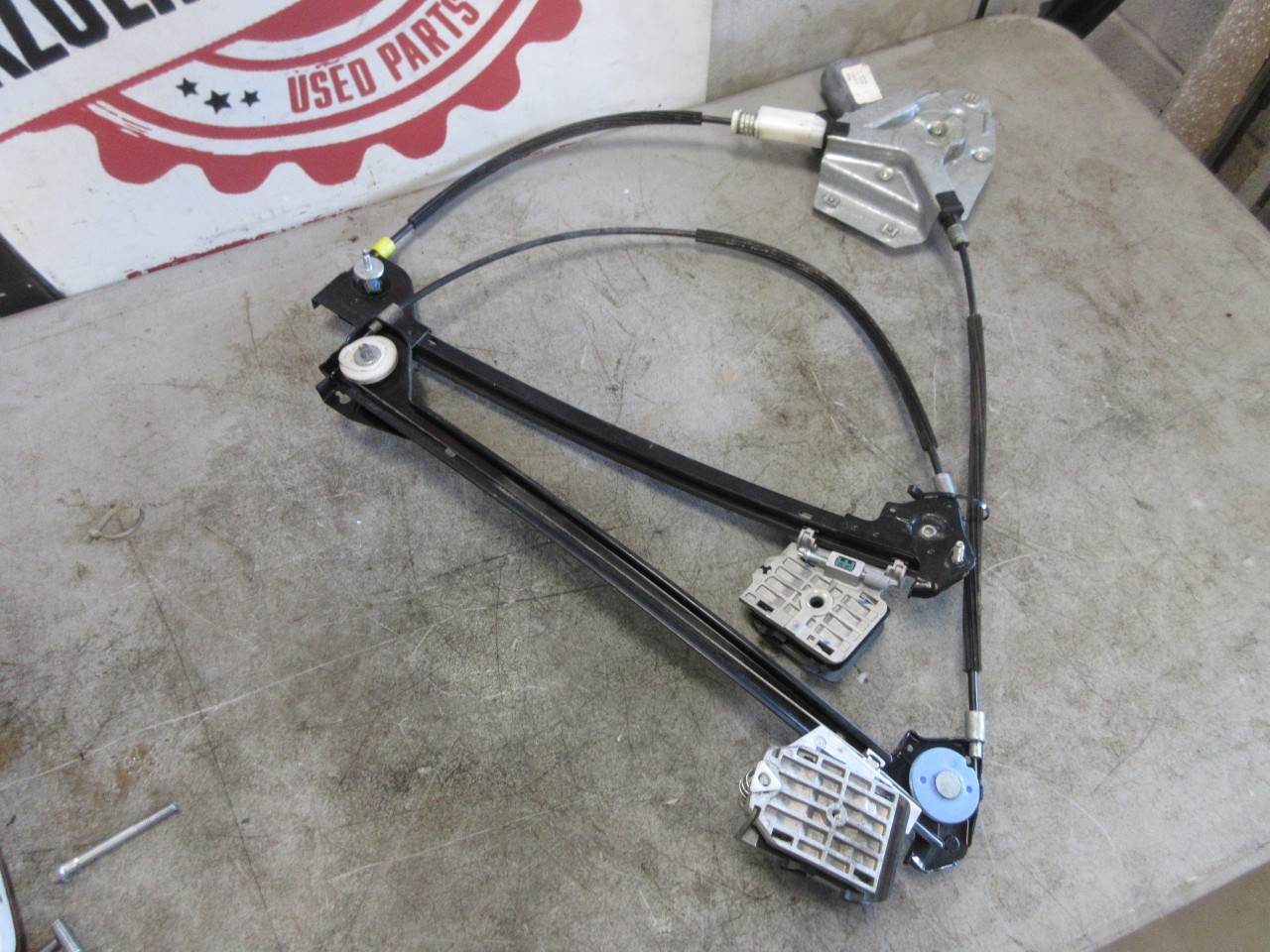 08-2023 Dodge Challenger OEM Front Left Door Window Regulator w/ Motor 68370045