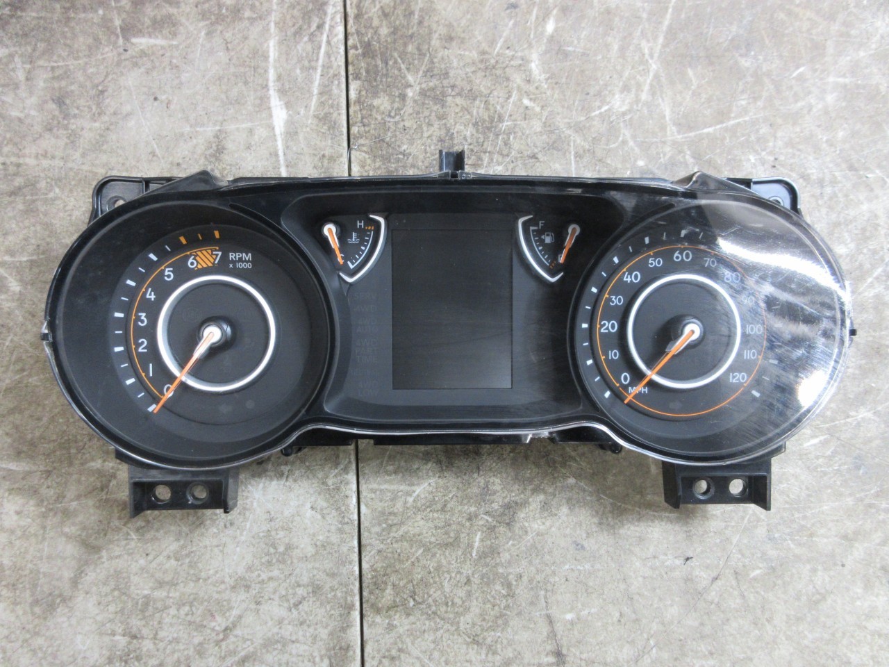 2024 Jeep Wrangler JL OEM Instrument Panel Cluster Speedometer 68614601