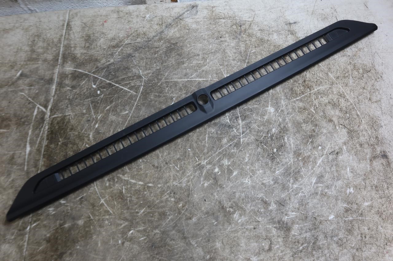 2024-2026 Jeep Wrangler Gladiator OEM Dash Defroster Vent Grille 7FS94TX7AB