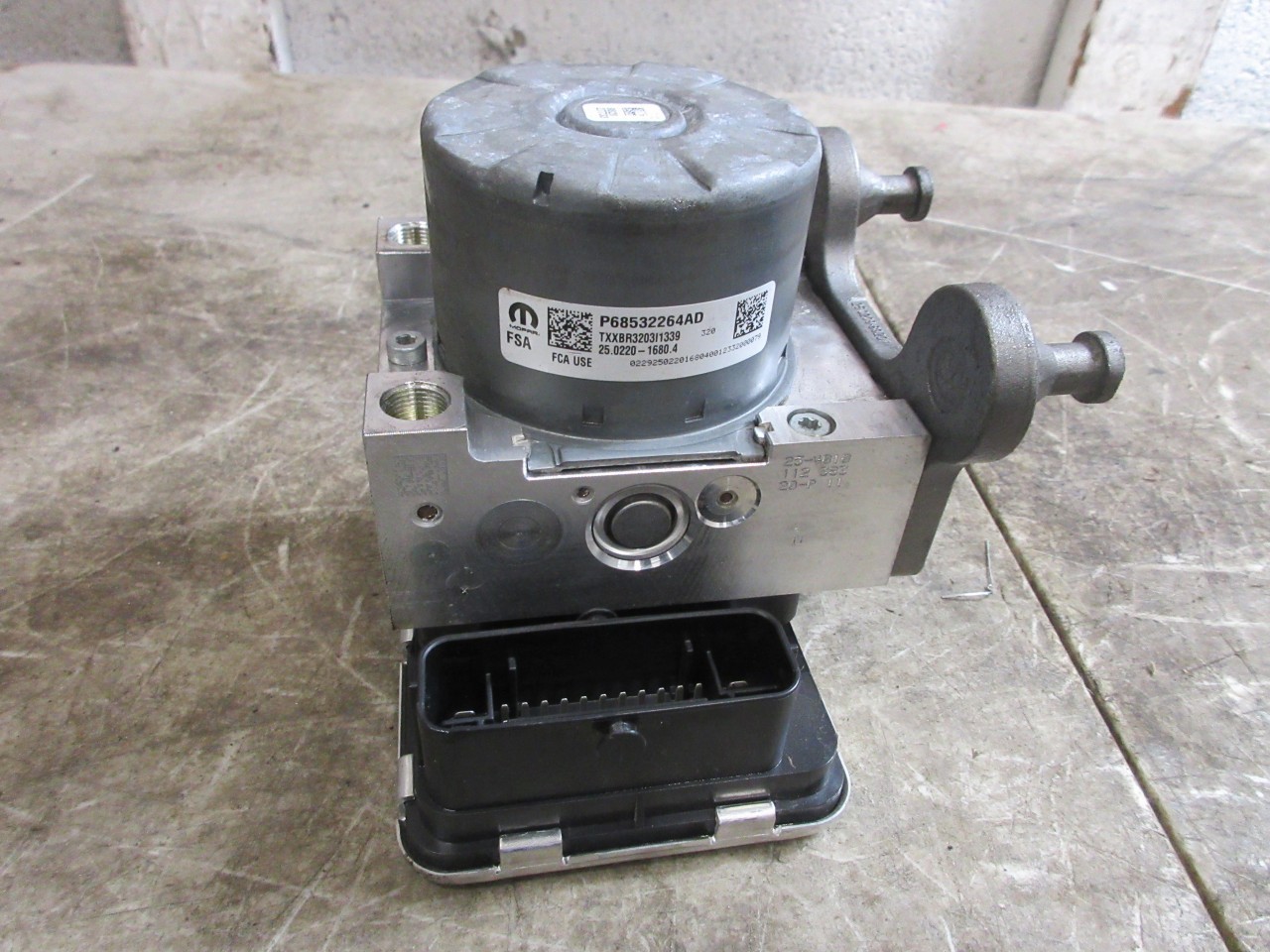 2024 Jeep Wrangler JL OEM Anti Lock Brake ABS Control Module 68532264