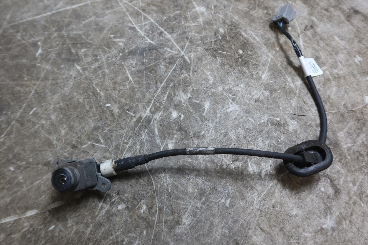 2016-2020 Dodge Durango OEM Rear View Tailgate Camera w/ Wire 68367610