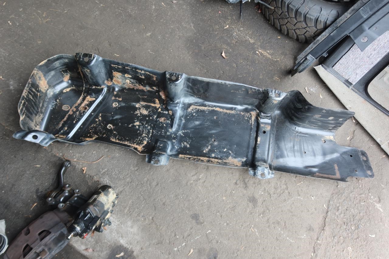 2007-2018 Jeep Wrangler JK JKU 4 Door OEM Fuel Gas Tank Skid Plate 52059747