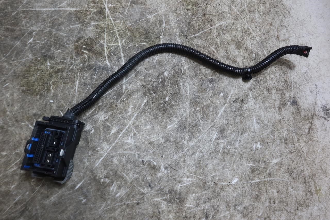 2007-2018 Jeep Wrangler JK OEM Rubicon Plug for Electric Front Sway Bar Module Motor