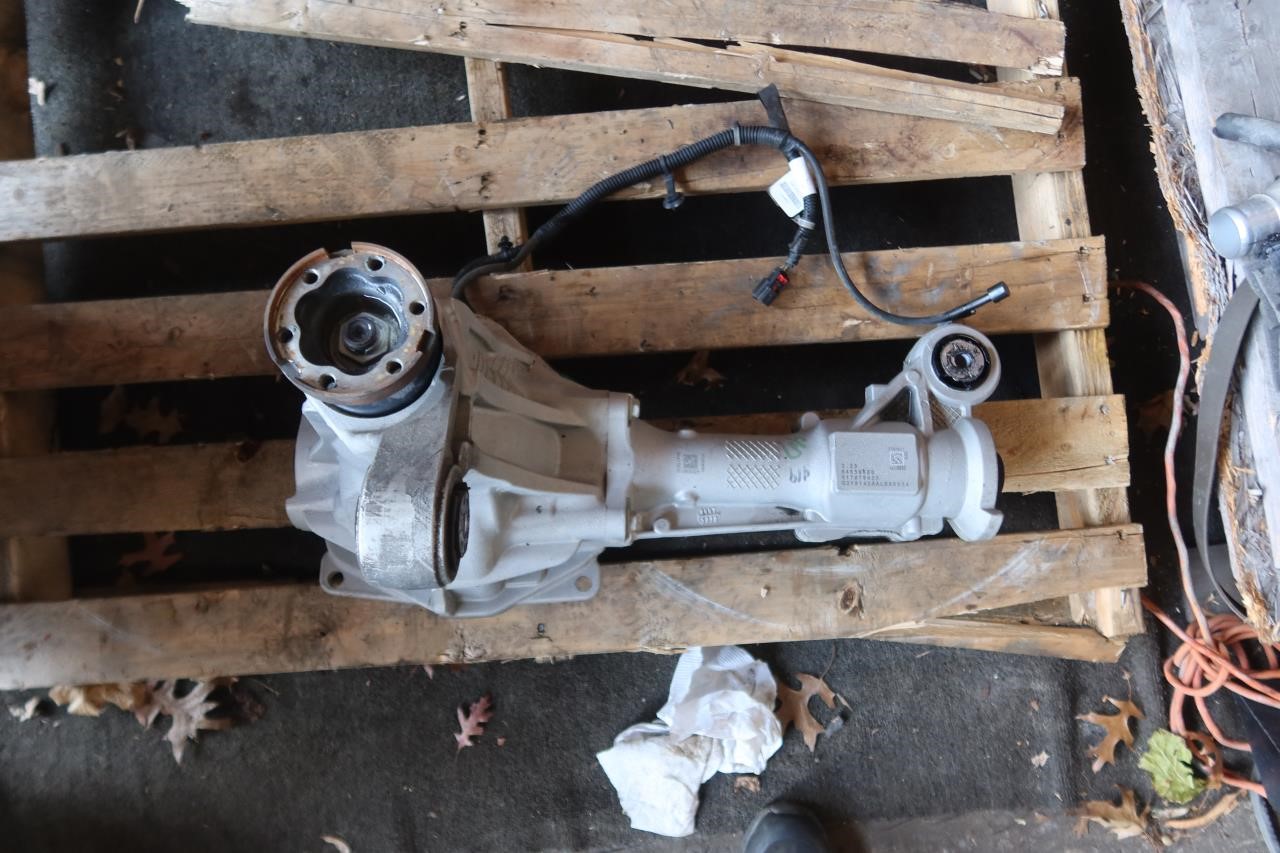 2019 2020 Chevy Silverado 1500 OEM Front Differential 3.23 SU5 84659680