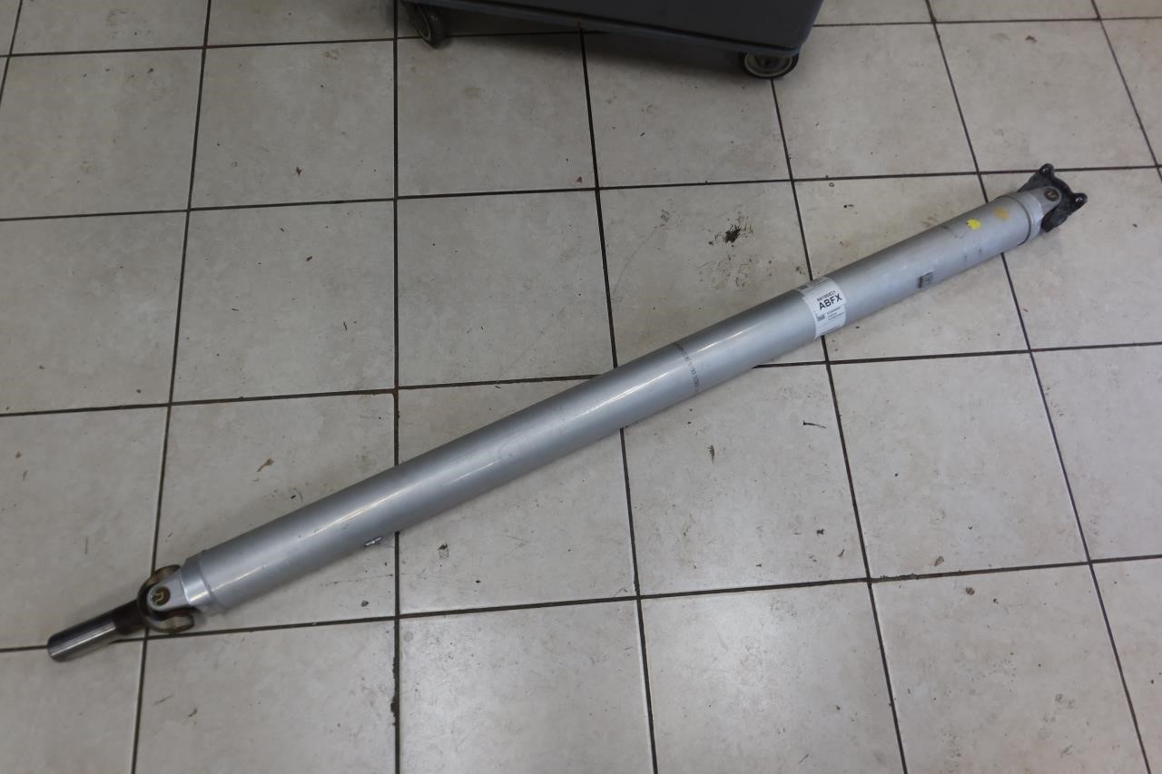 2019-2025 Silverado Sierra 1500 5.3L OEM Rear Drive Shaft Assembly 84186831