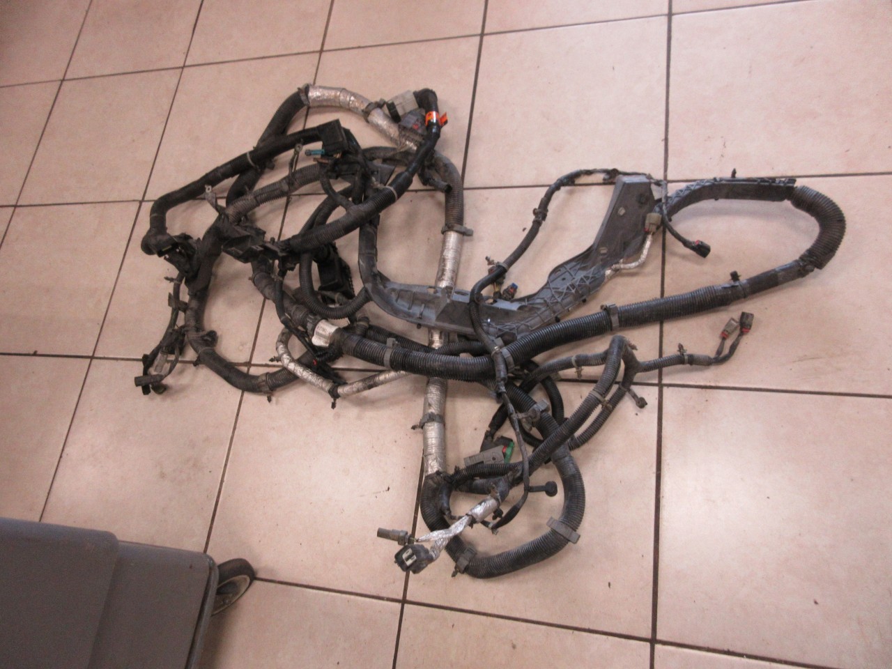 2019 Chevrolet Silverado OEM Chassis Wiring Harness 84627071