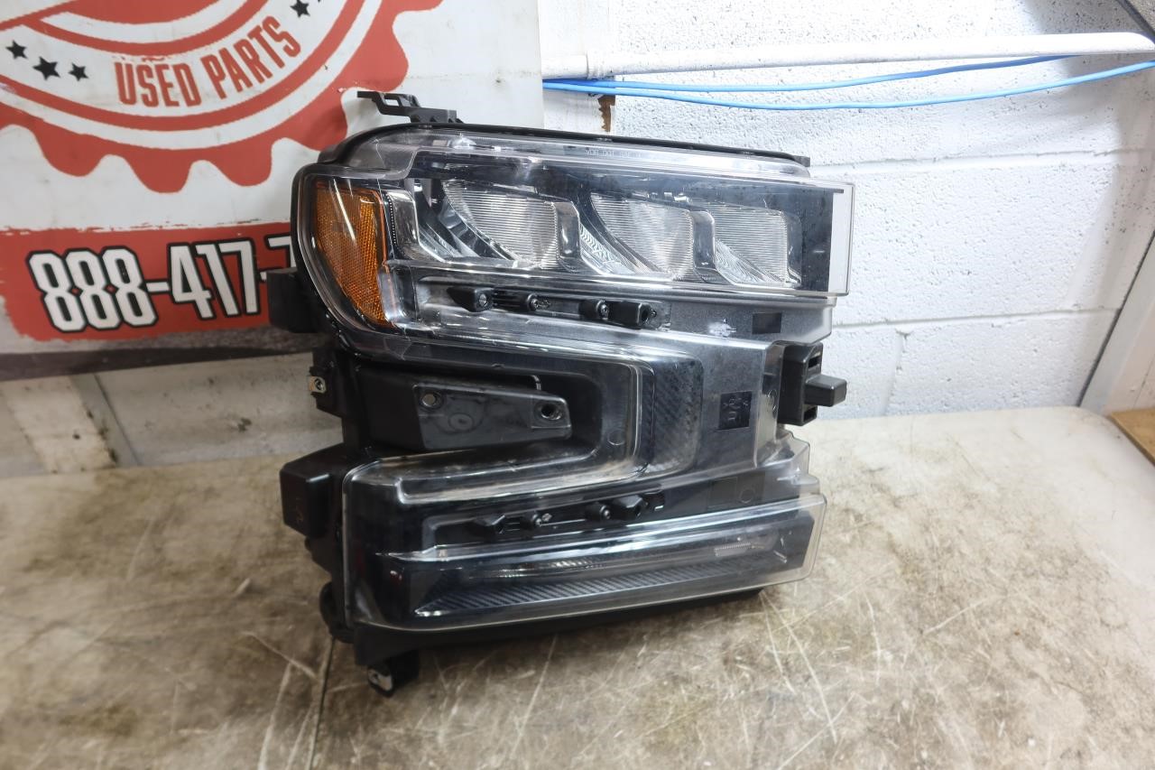 2019-2022 Chevy Silverado OEM Right RH Passenger Headlight LED 84621851