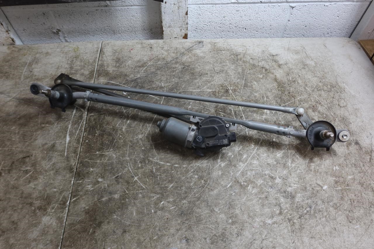 2019-2025 Chevy Silverado 1500 OEM Windshield Wiper Motor w/ Linkage 84497548