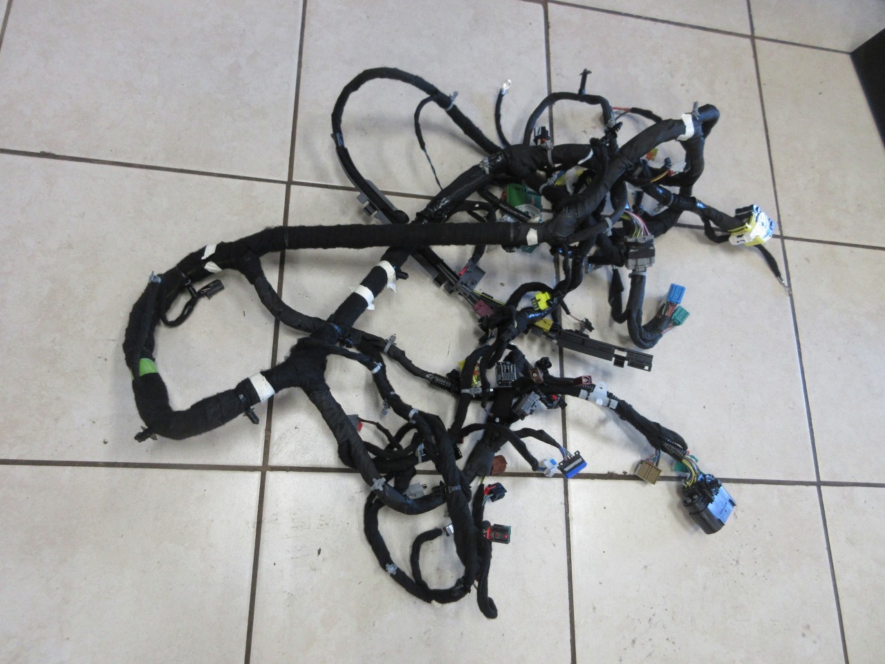 2019 Chevy Silverado Sierra OEM Instrument Panel Dash Wiring Harness 84638508