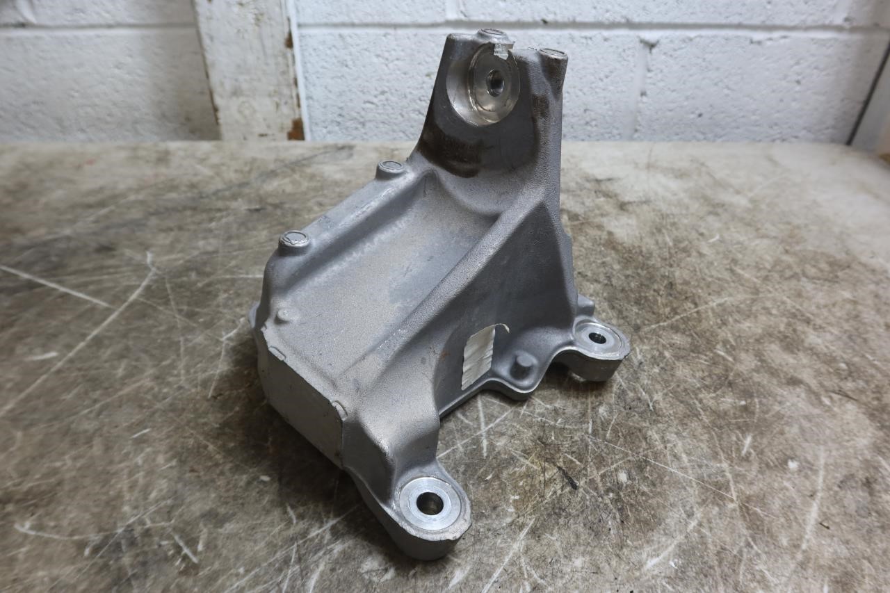 2021-2026 Jeep Wrangler JL 3.6L OEM Left LH Driver Motor Mount Bracket 68480625