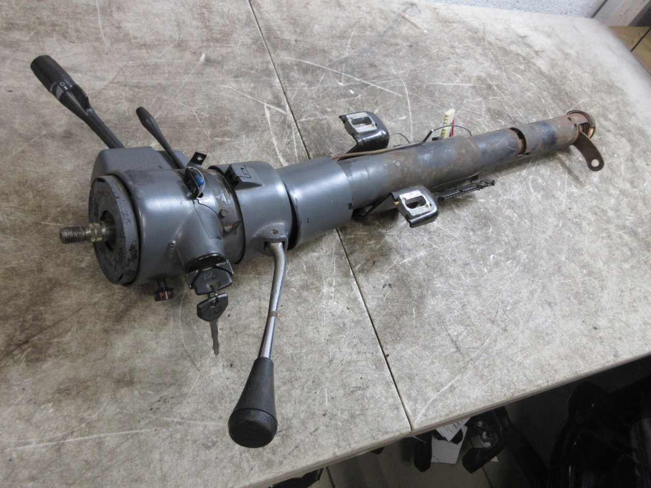 1987-1995 Jeep Wrangler YJ OEM A/T Automatic Steering Column w/ Key 