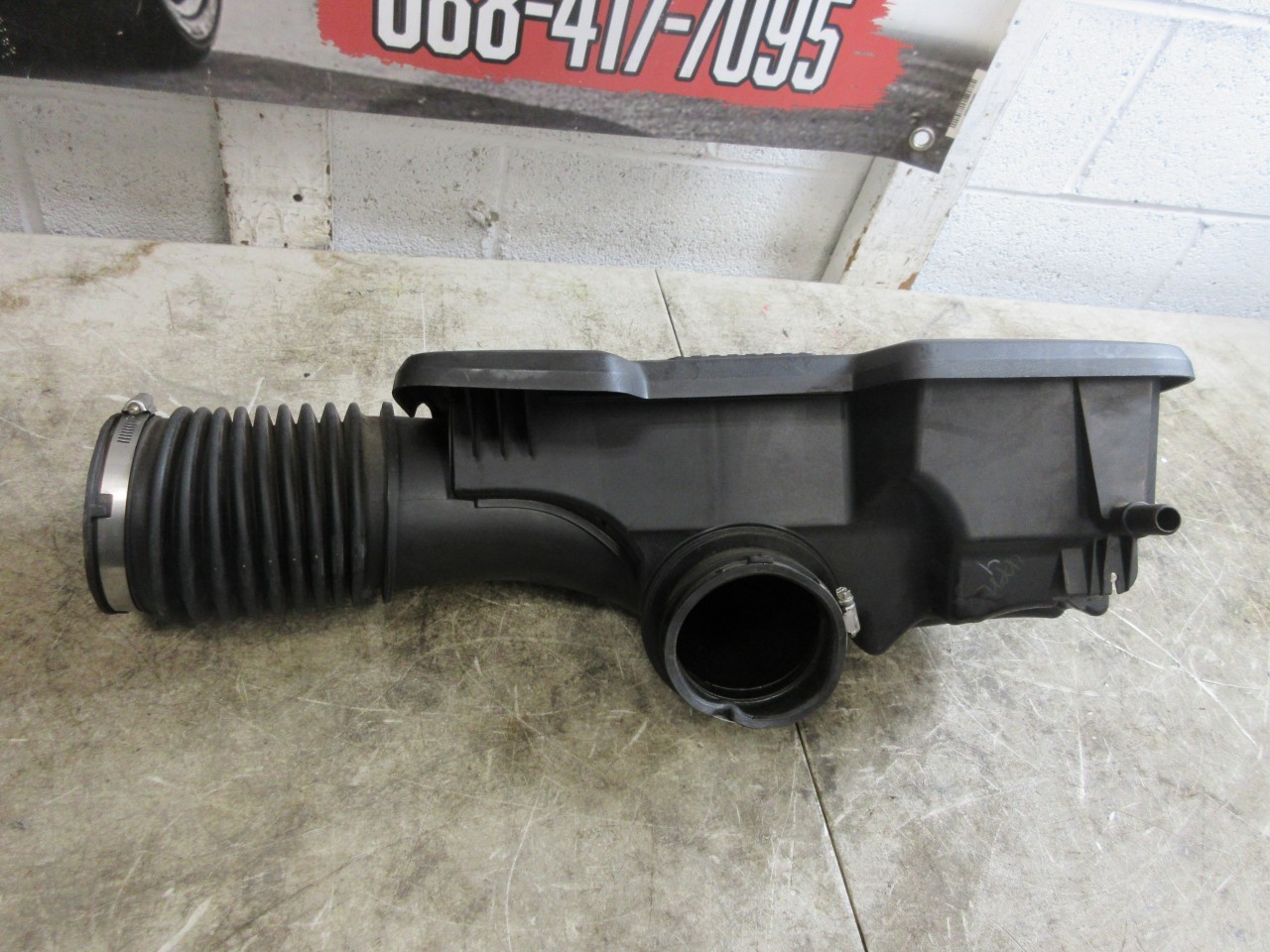 2019-2025 Chevy Silverado OEM Air Cleaner Outlet Duct 84493960