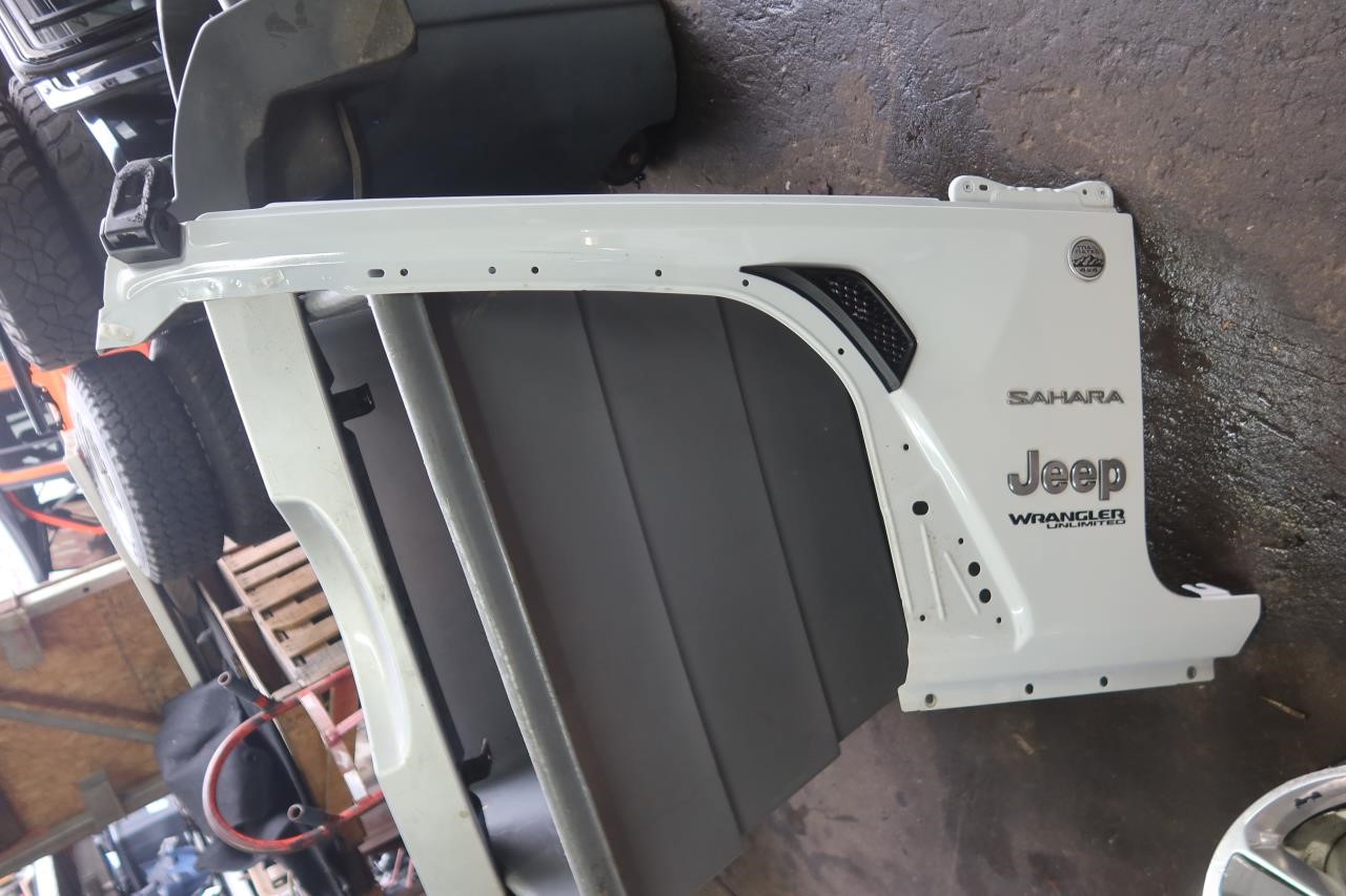2018-2024 Jeep Wrangler JL OEM Front Left LH Driver Fender PW7 68281947