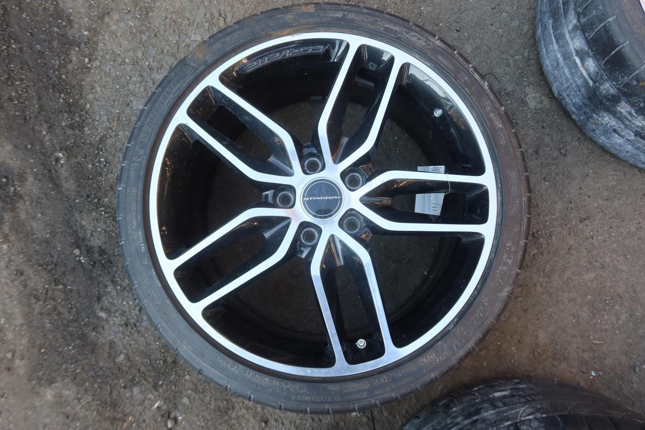 2014-2019 Chevy Corvette C7 OEM Wheel w/ Tire Front 19x8.5 20986479
