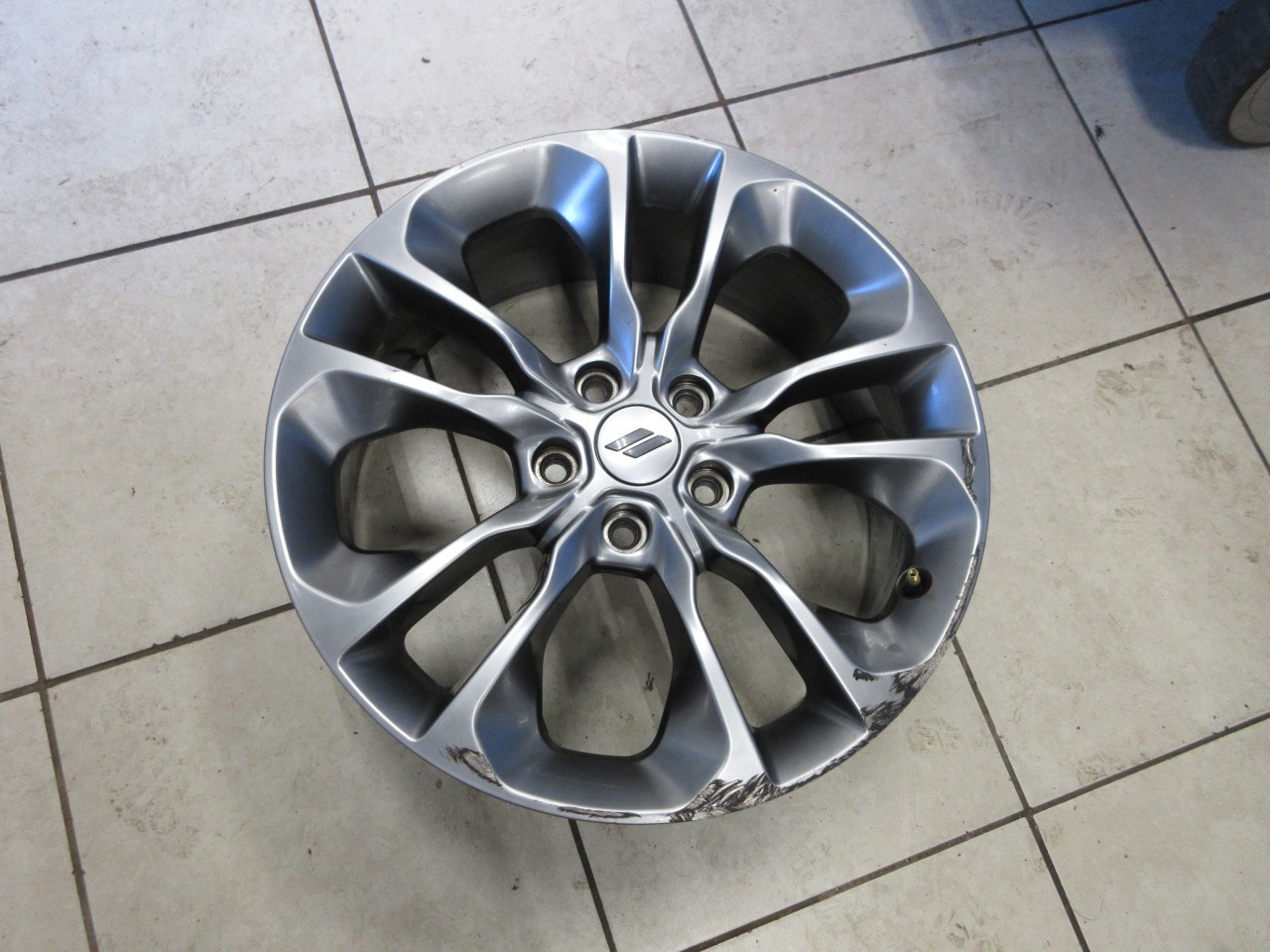 2019-2026 Dodge Durango OEM 20x8 V-Spoke Silver Alloy Wheel Rim 6QP26TRMAA