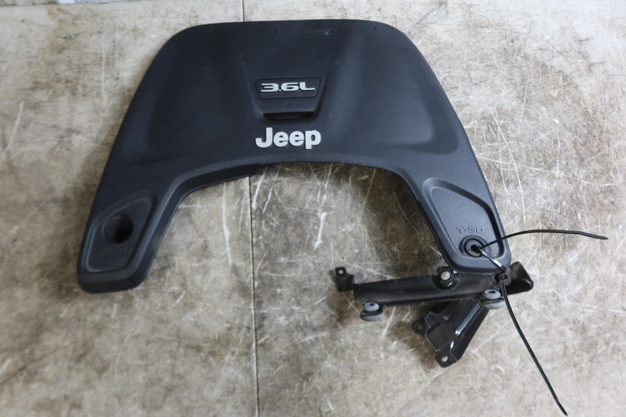 2018-2022 Jeep Wrangler Gladiator OEM Engine Cover w/ Brackets 5281562