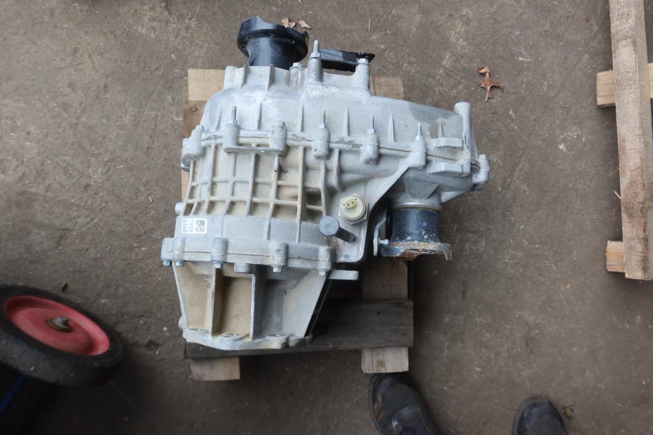 2018-2023 Jeep Wrangler JL Rubicon OEM 4:1 Automatic Transfer Case 68240441