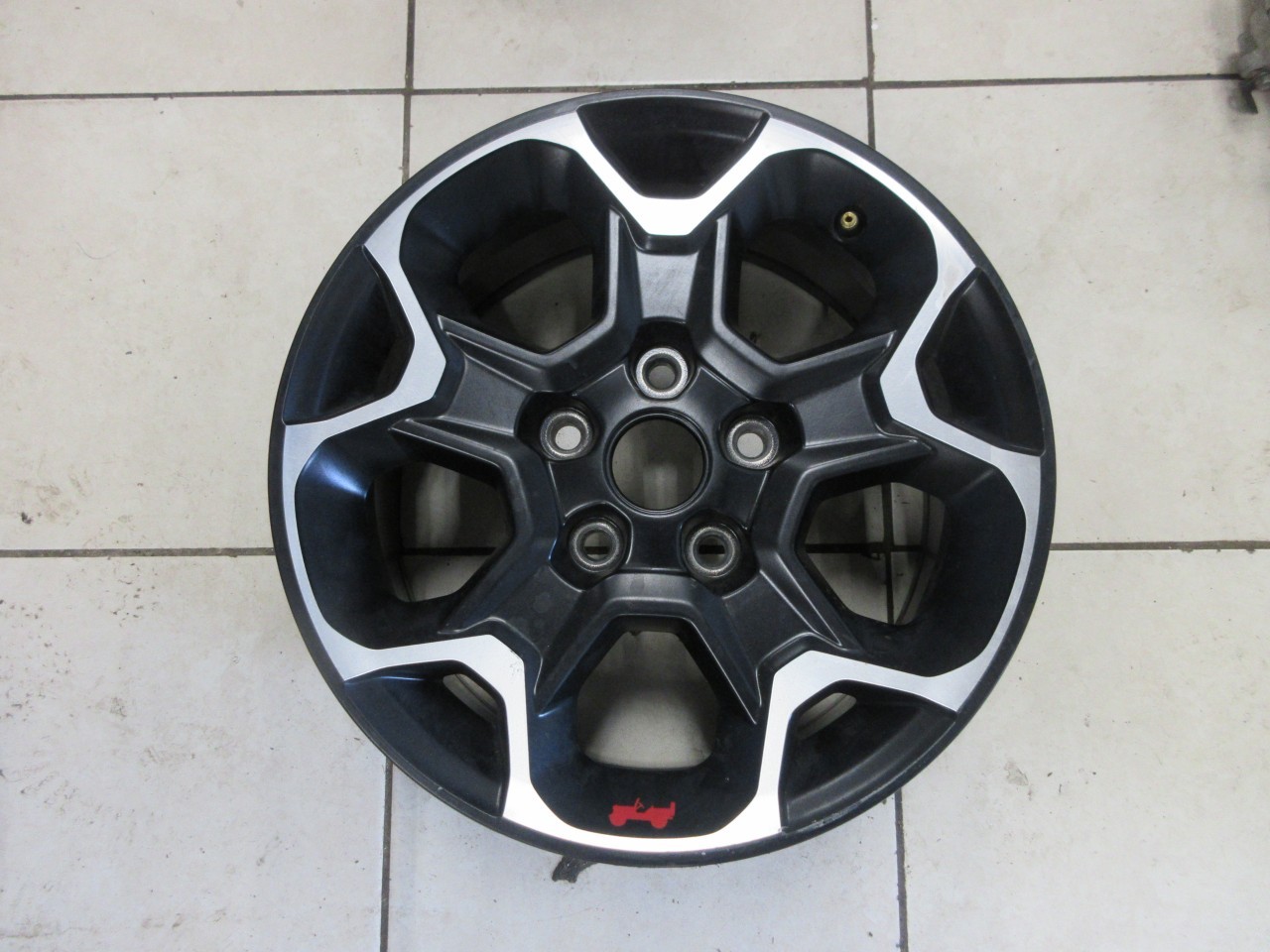 2020-2023 Jeep Wrangler Gladiator OEM 17x7.5 Machined Wheel Black 6SV83