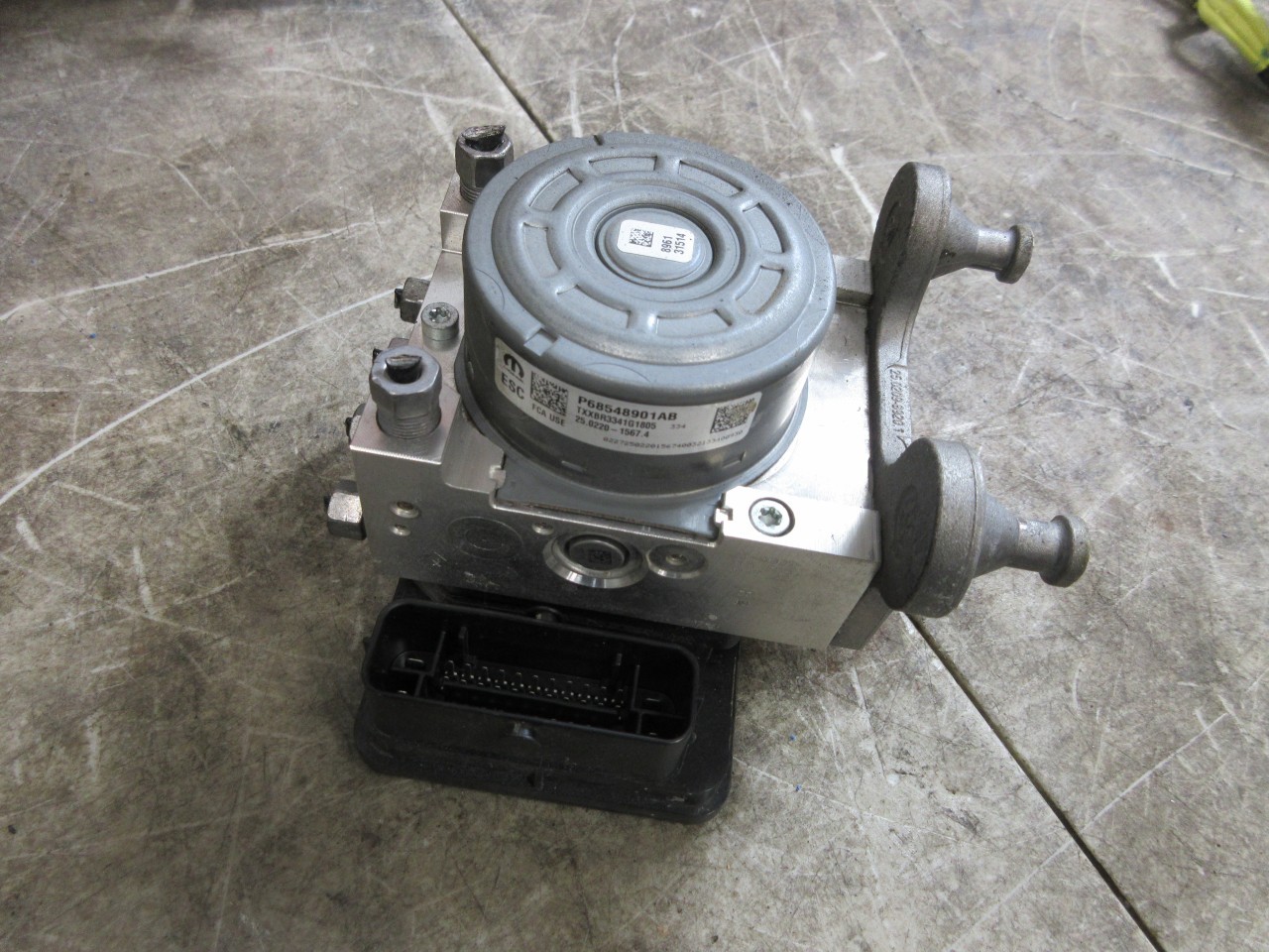 2019-2023 Jeep Wrangler JL OEM ABS Pump Control Module 68548901