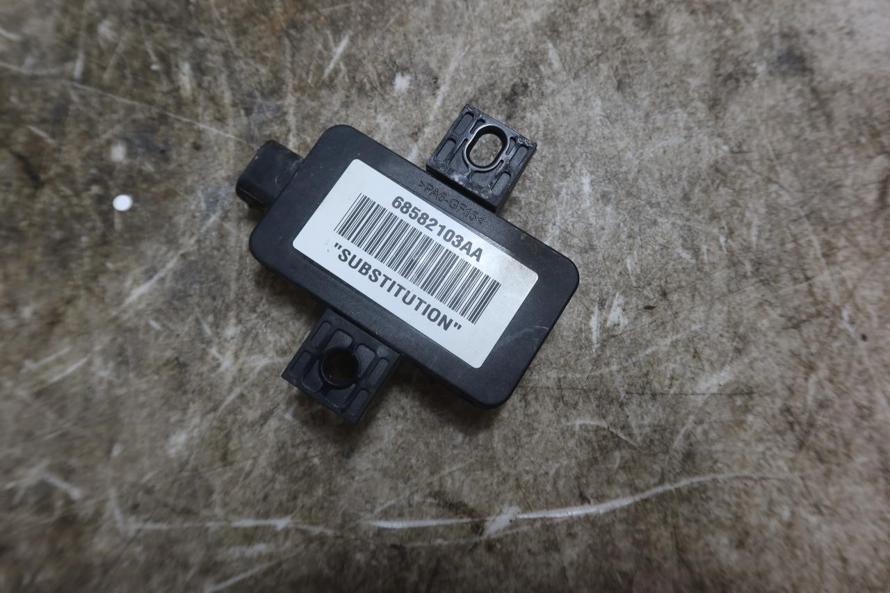 2018-2025 Jeep Wrangler JL OEM Tire Pressure Monitor System TPMS Module 68582103