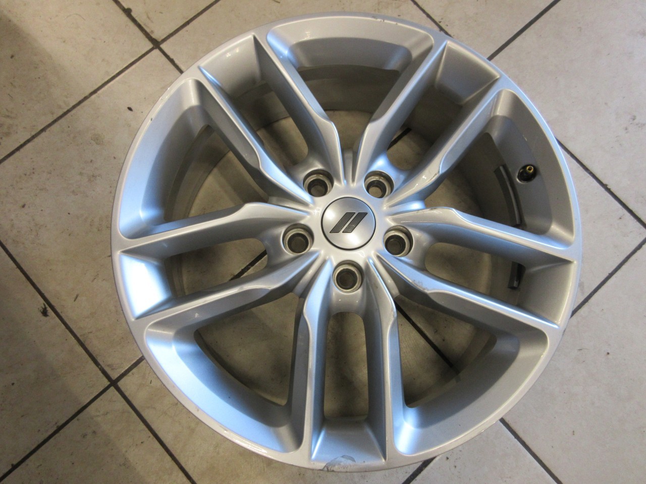 2021-2024 Dodge Durango OEM 20x8 5 Double Spoke Silver Wheel Rim 04755337
