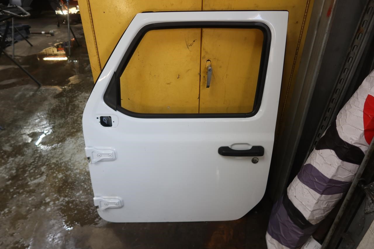 2018-2026 Jeep Wrangler Gladiator OEM Front Left LH Driver Door 68281911