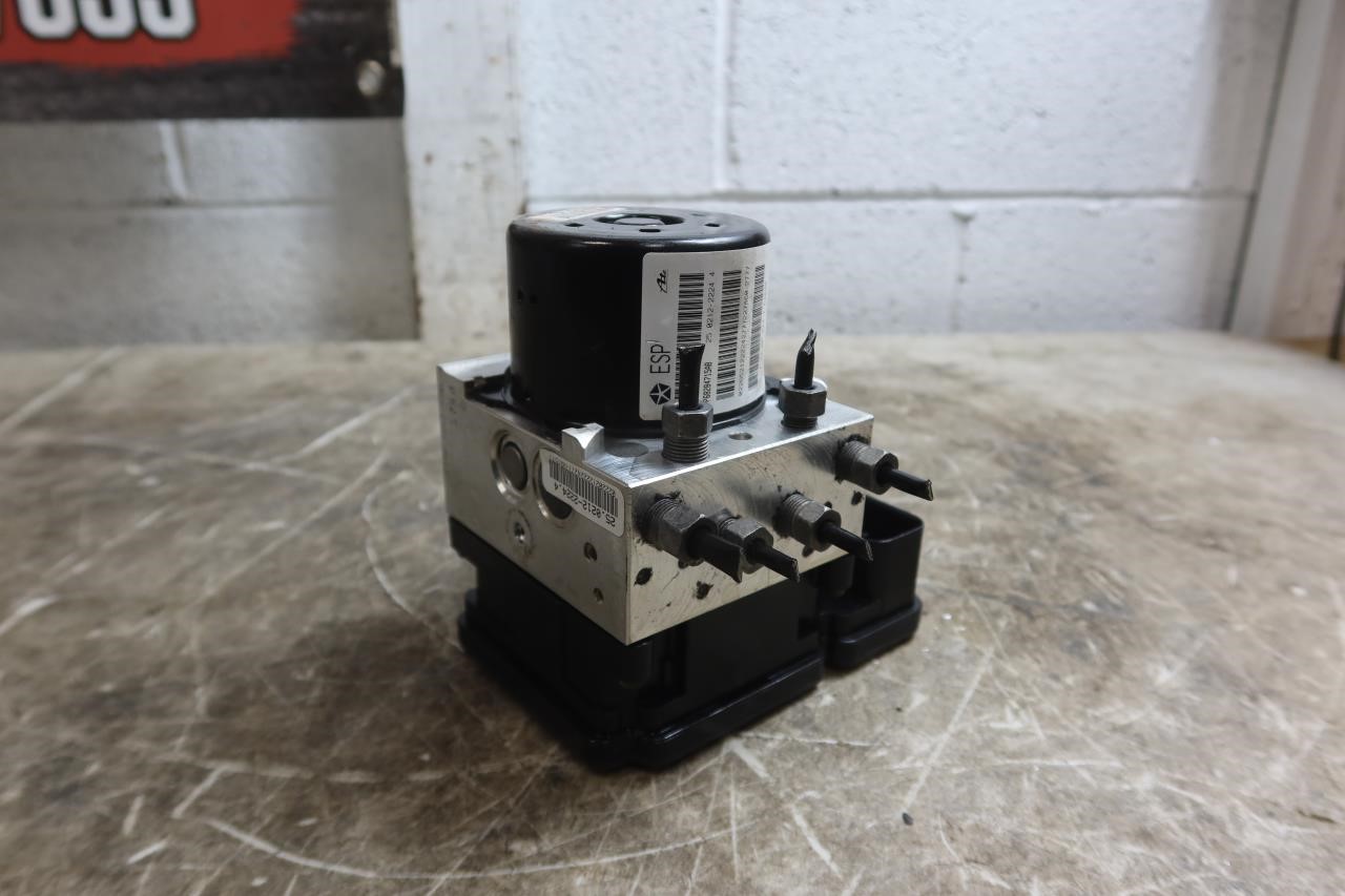 2015-2018 Jeep Wrangler JK OEM ABS Anti-Lock Brake Control Module 68284715