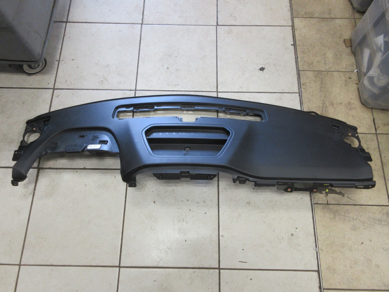 19-2023 Chevy Silverado OEM Instrument Panel Dash Assembly Jet Black 84506407