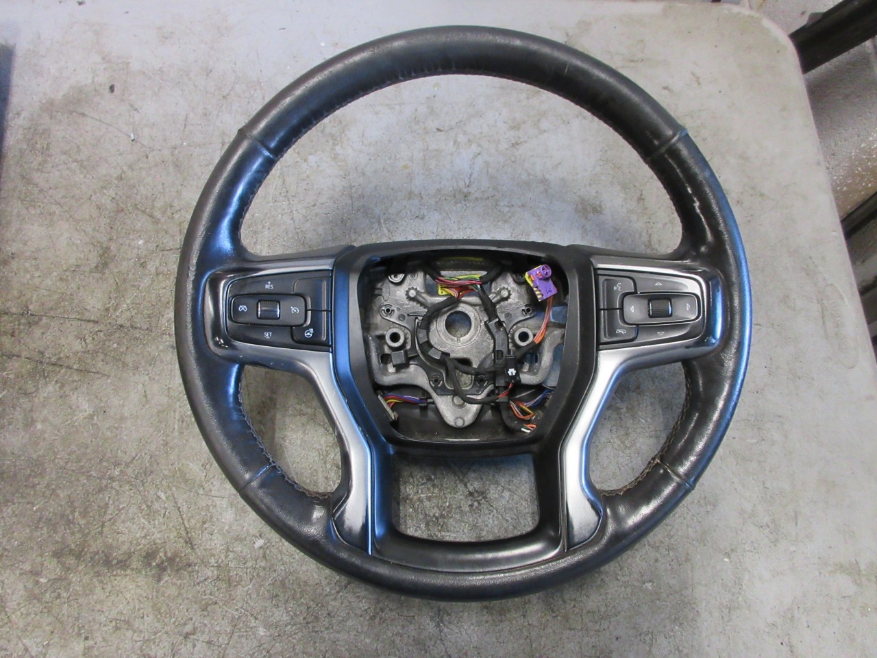 2019-2024 GM Chevy Silverado OEM Black Steering Wheel w/ Buttons 84778977