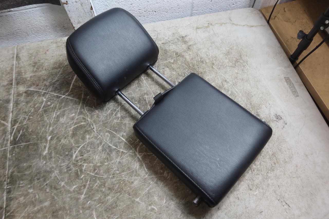 2018-2023 Jeep Wrangler JL OEM Rear Center Armrest Cupholder Headrest Leather