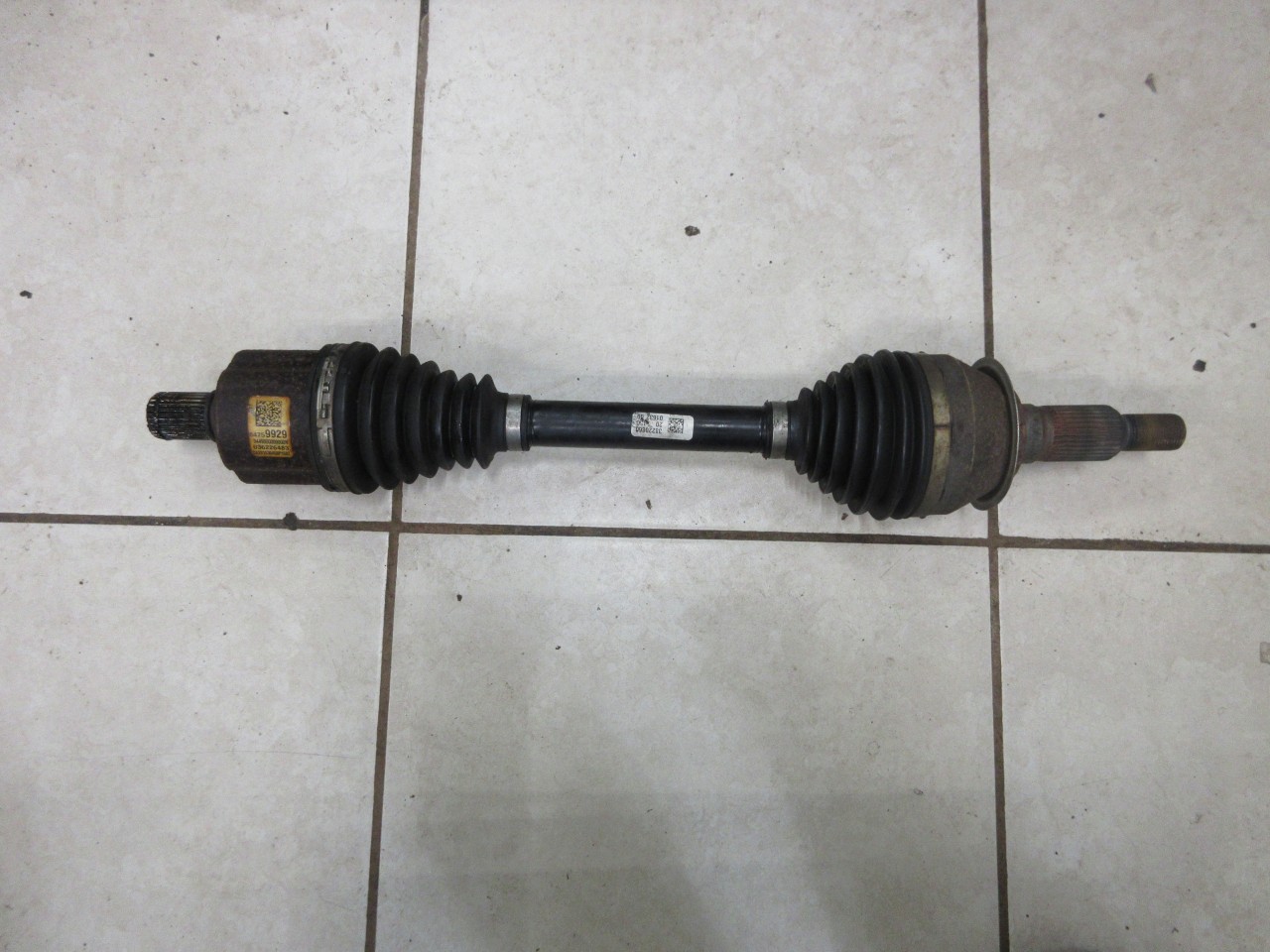 2019-2023 Chevy Silverado OEM 5.3L Front Wheel Drive Axle Shaft 84759929