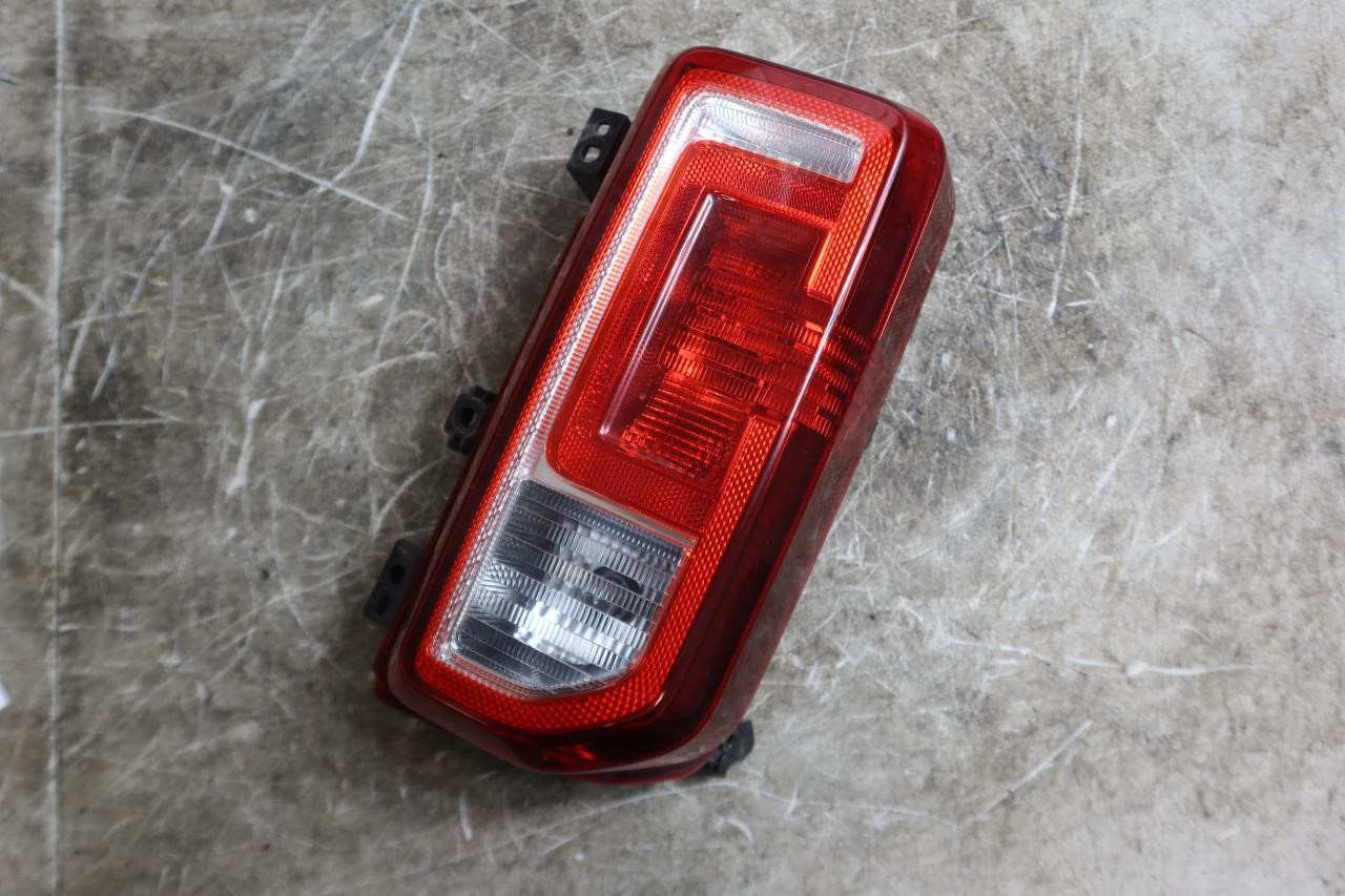 2021-2025 Ford Bronco OEM Right RH Passenger Tail Light LH M2DB-13B504-AG