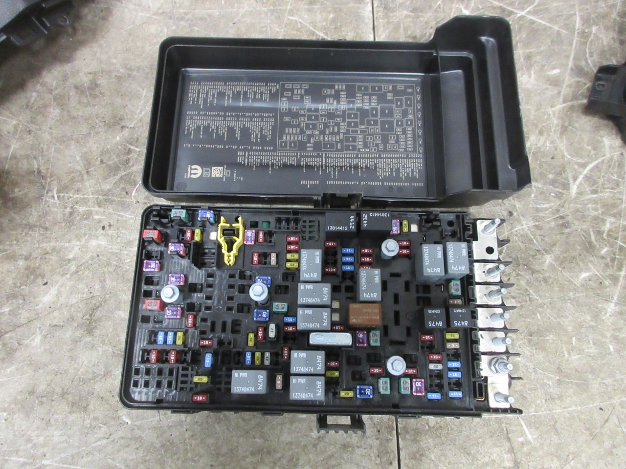 2021 Jeep Wrangler JL 3.6L OEM Engine Fuse Box Relay Junction 68481782