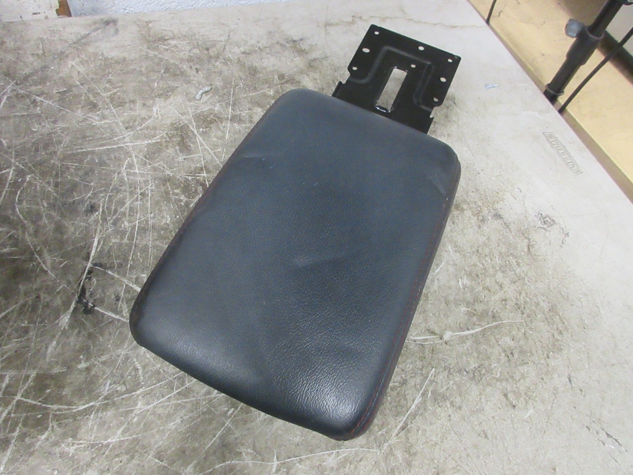 2018-2023 Jeep Wrangler JL Gladiator JT OEM Black Leather Red Stitch Armrest