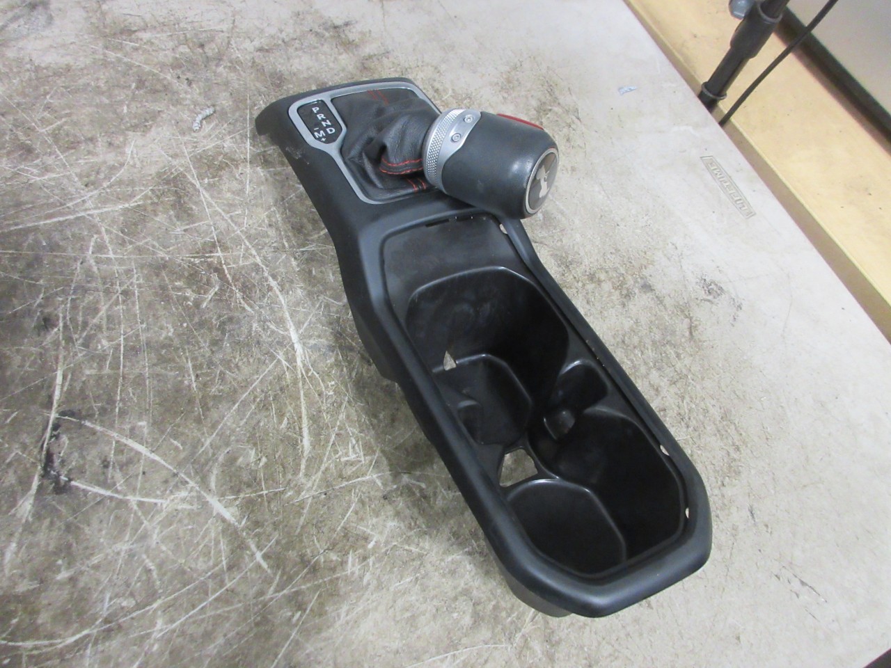 2018-2023 Jeep Wrangler JL OEM Center Console Shifter Knob Red Stitch 6AB05TX7AH