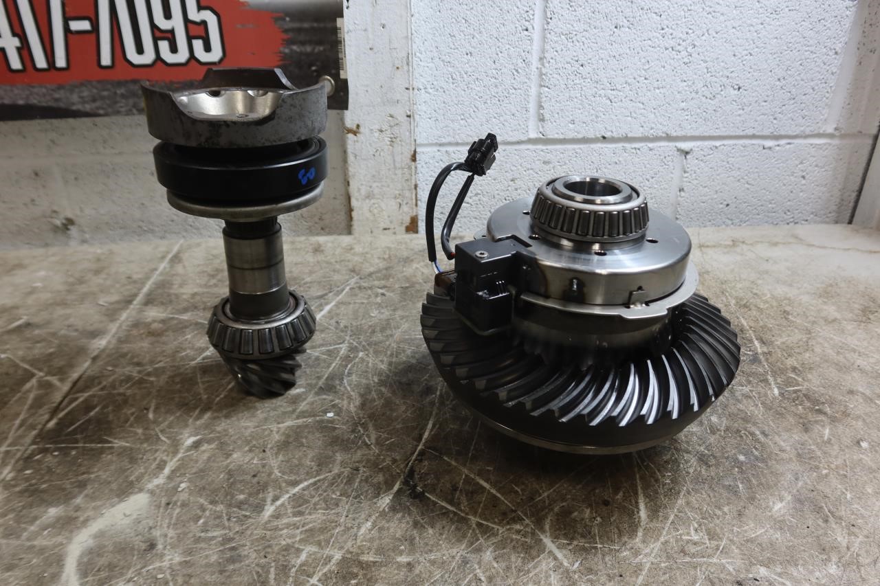 2018-2026 Jeep Wrangler JL Rubicon OEM Front 4.10 E Locker Differential Carrier