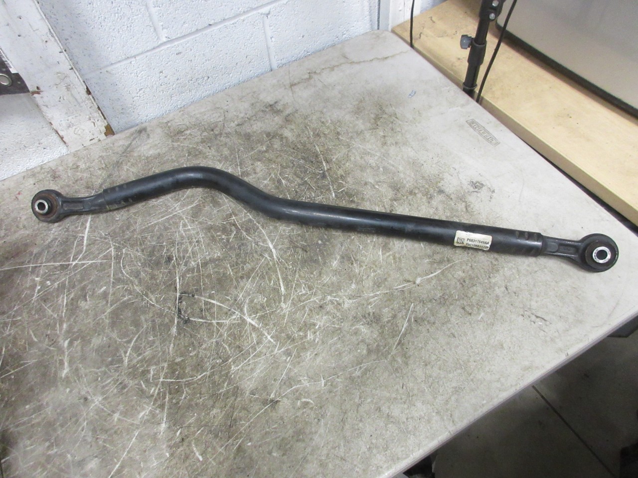 2018-2026 Jeep Wrangler JL Gladiator OEM Front Sway Track Bar 68317849