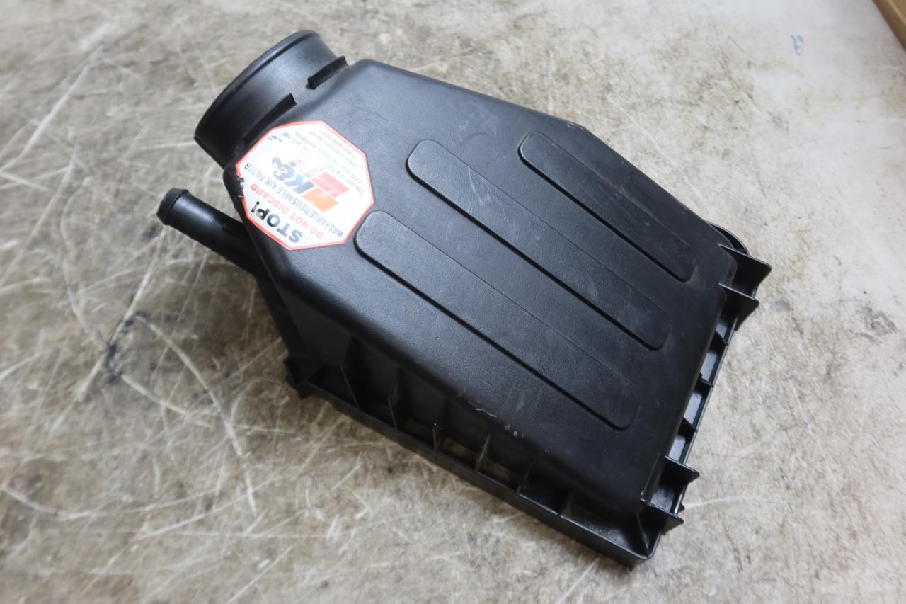 2012-2018 Jeep Wrangler JK OEM Air Filter Cleaner Box Top Half Lid Cover 04627063