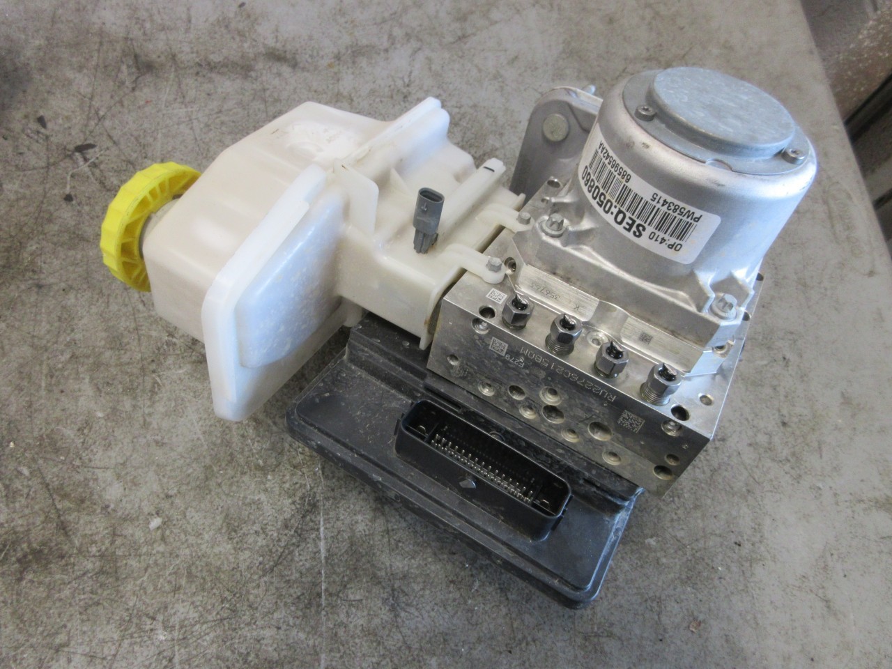 2023 Jeep Wrangler JL Hybrid 4XE OEM 2.0L ABS Anti-Lock Brake Pump w/ Reservoir 