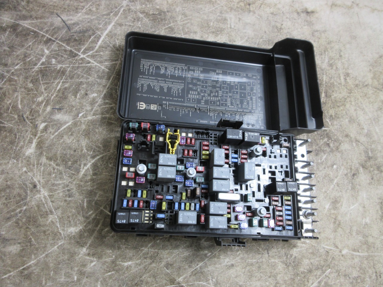 22 2023 Jeep Wrangler JL 4XE OEM Pre Fuse Block Power Distribution Center 68520857