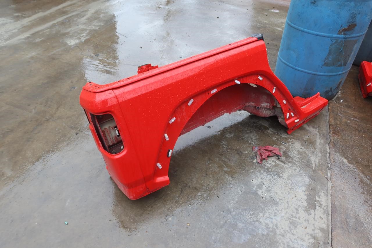 2018-2024 Jeep Wrangler JL 4 Door OEM Right Passenger Quarter Panel 68302716