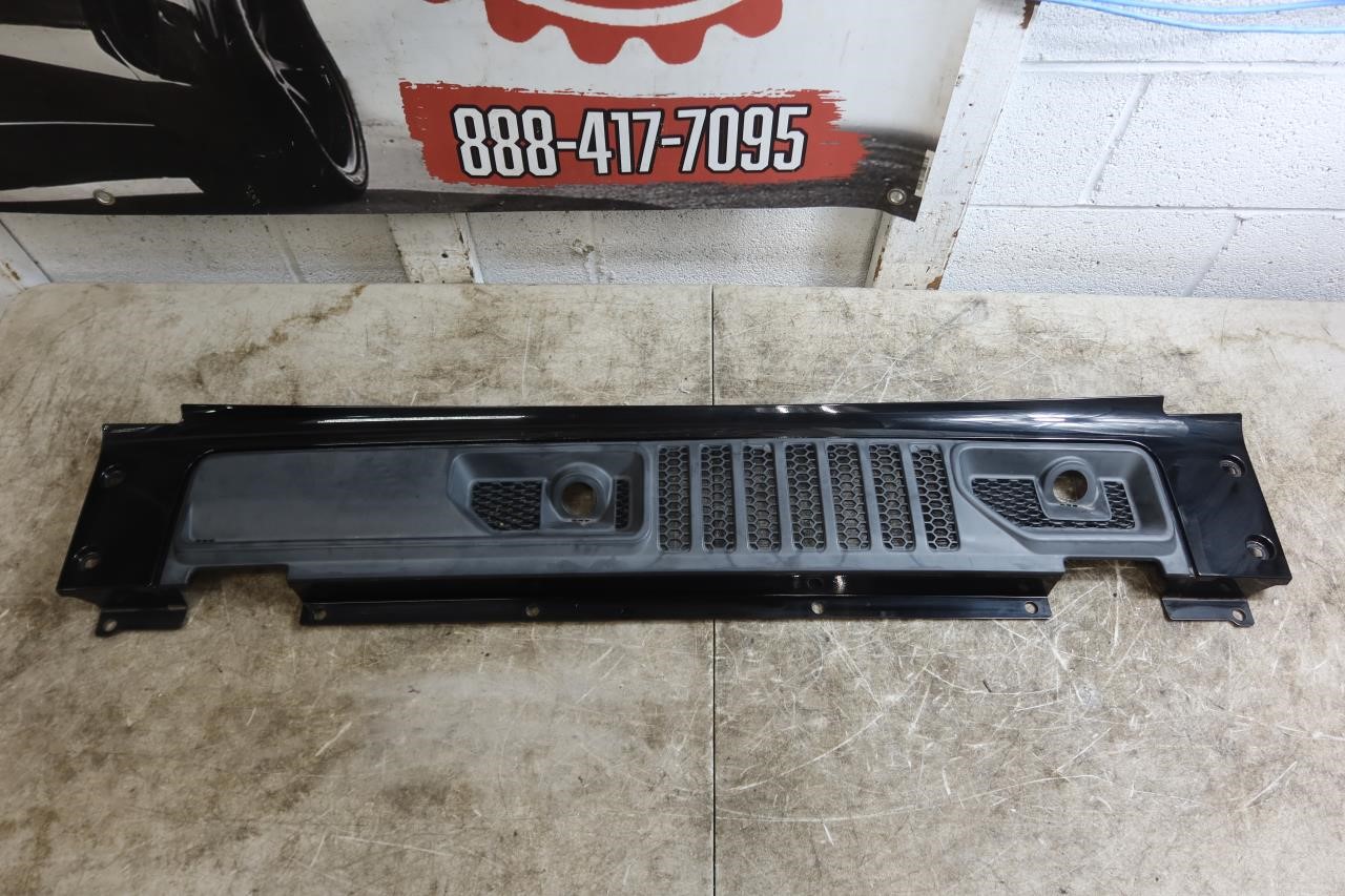 2018-2023 Jeep Wrangler JL Gladiator OEM Windshield Cowl Vent Panel 6BM52TZZAC