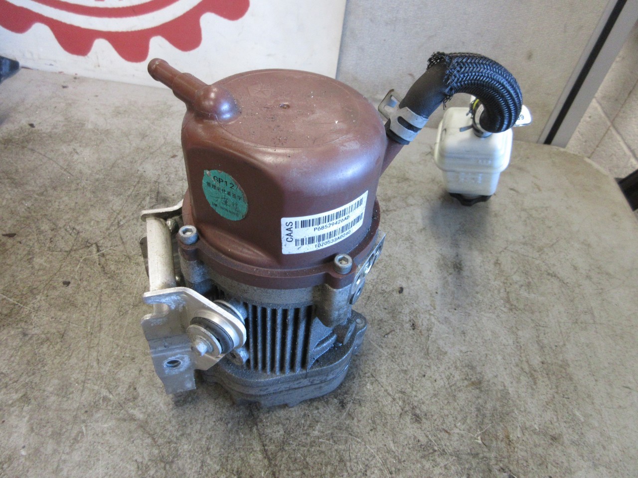 2021-2025 Jeep Wrangler JL 4XE Hybrid OEM 2.0L Power Steering Pump 68529426