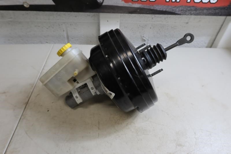 2011-2018 Jeep Wrangler JK OEM Brake Booster Master Cylinder 68069918 / 68091278