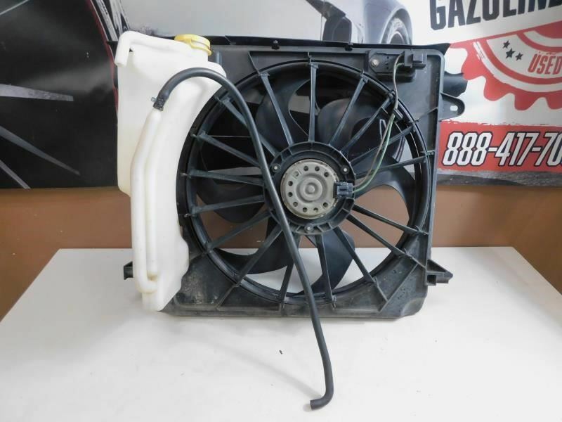 2007-2011 Jeep Wrangler JK OEM Radiator Cooling Fan Motor Assembly w Reservoir