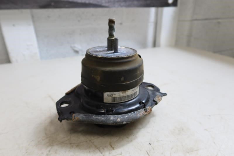 2011-2020 Dodge Challenger Charger Chrysler 300 OEM Engine Motor Mount 68277081
