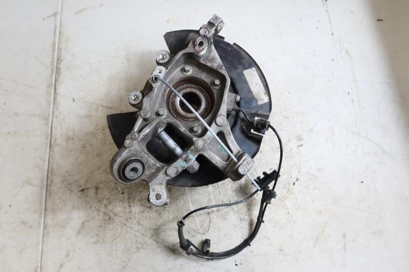 2015-2020 Dodge Challenger OEM Rear Right Passenger Knuckle Spindle Hub