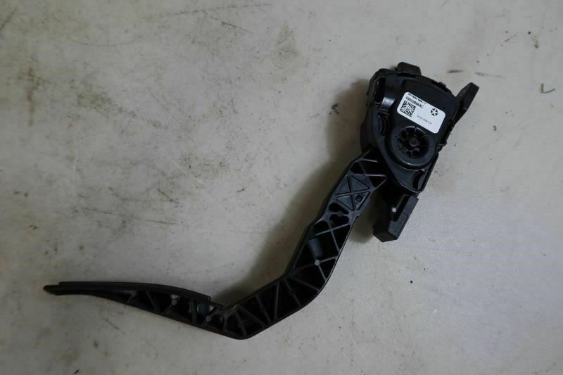 2007-2018 Jeep Wrangler JK OEM Gas Pedal Throttle Accelerator 53032868