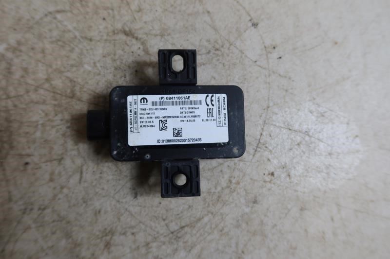 2018-2022 Jeep Wrangler JL OEM Tire Pressure Monitor System TPMS 68411061